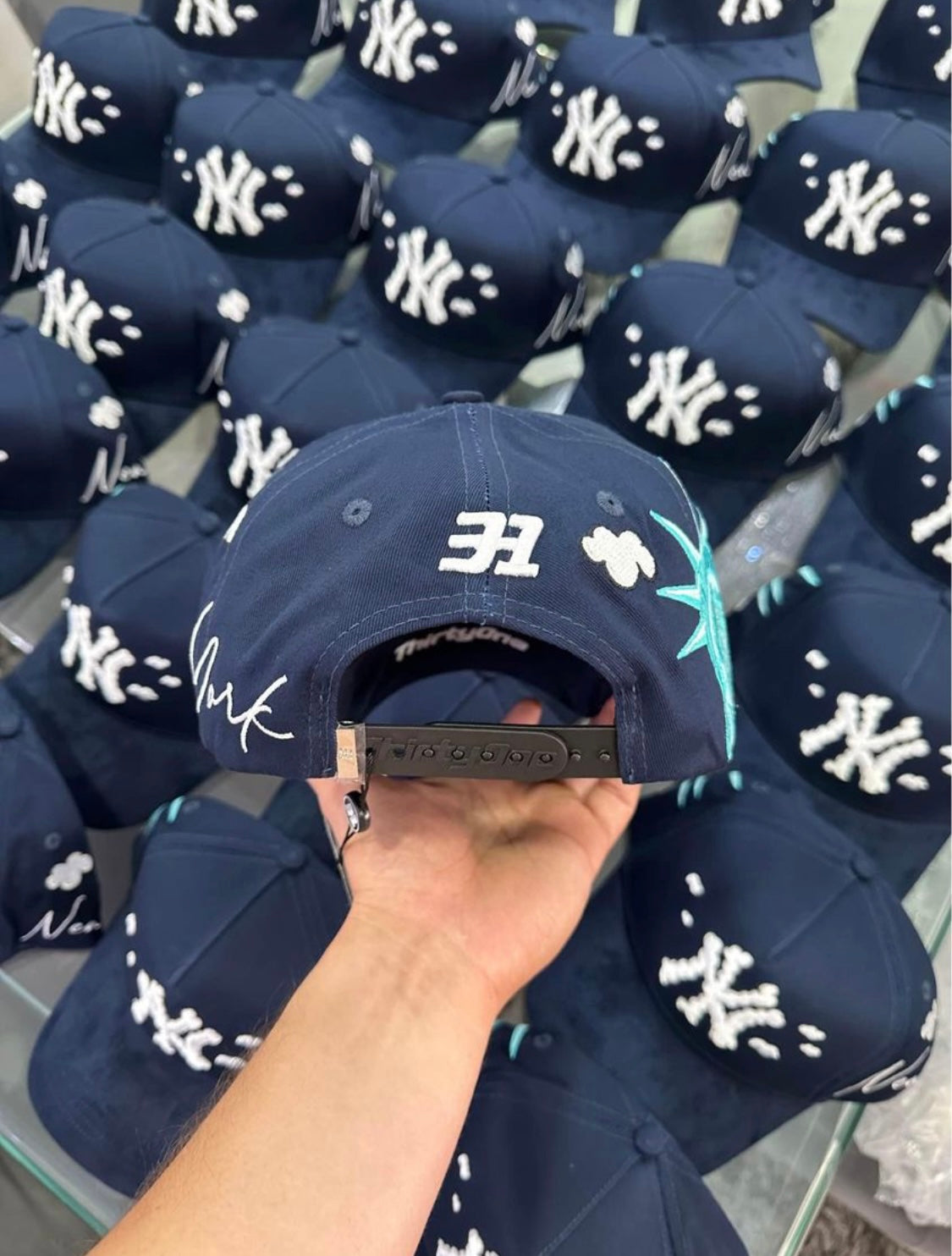 31 HATS - NY CLOUD
